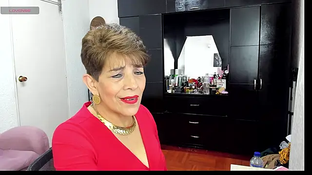 Angelina_Stone_65's cam snapshot