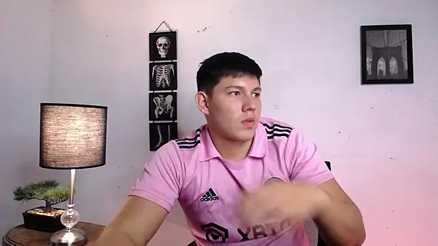 JamesCr_'s cam snapshot