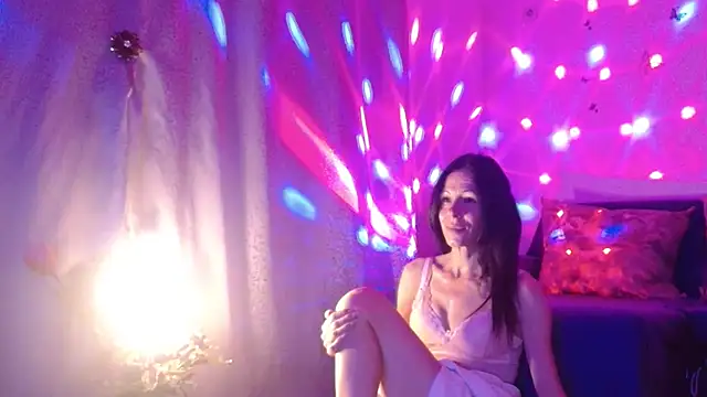 ElysaSun's cam snapshot