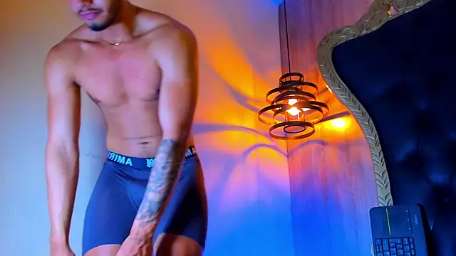 thaddeus_king live sex cam