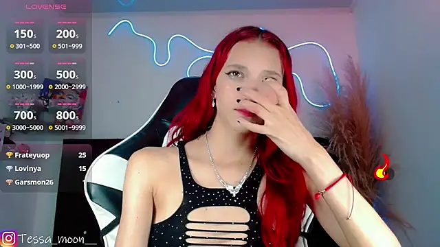Tessa_Moon_'s cam snapshot