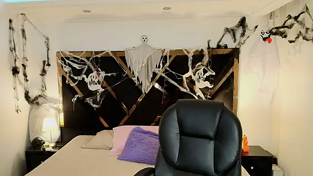 Amelie_saenz's cam snapshot