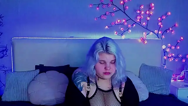 JoannLowe's cam snapshot