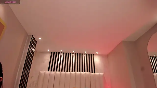 LucyWeiss_'s cam snapshot