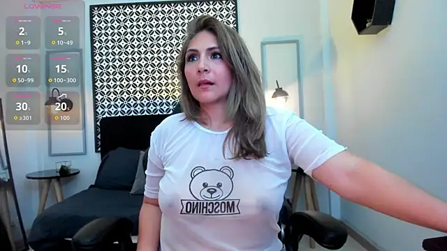 Melanie_silver_'s cam snapshot