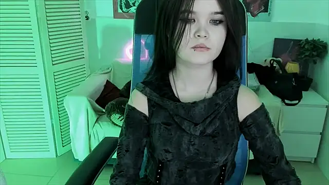 Elainebeness's cam snapshot