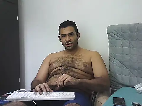 AlphaLatinoBear's cam snapshot