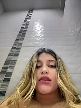 lunablossom_ live sex cam