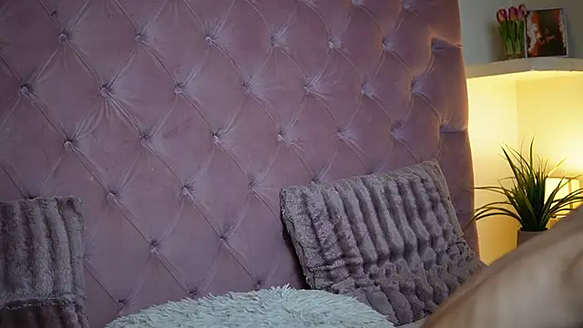 MaiaMini live sex cam