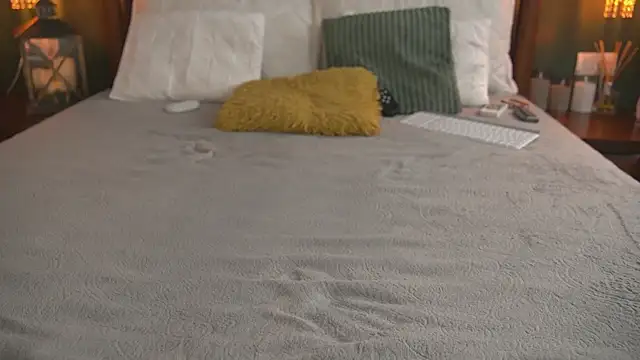 Alyonaqueen_ live sex cam