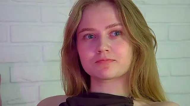 SelinSwarovski live sex cam