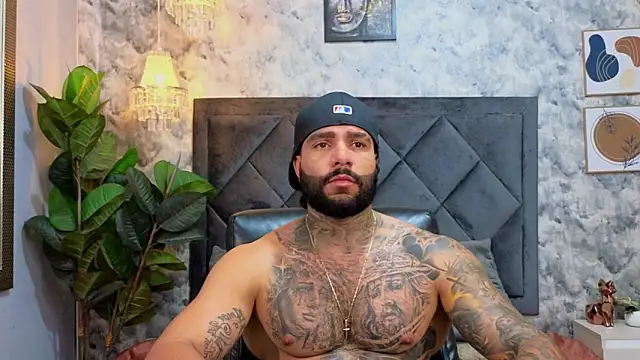 Apolo_rousse1 live sex cam