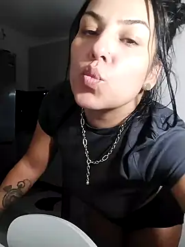 hot-babygirl's cam snapshot