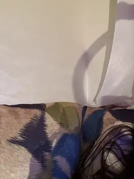 Lola-Bee's cam snapshot