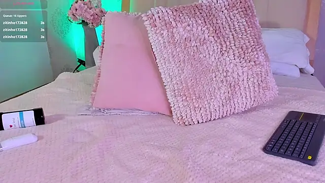 CamilleLynn's cam snapshot