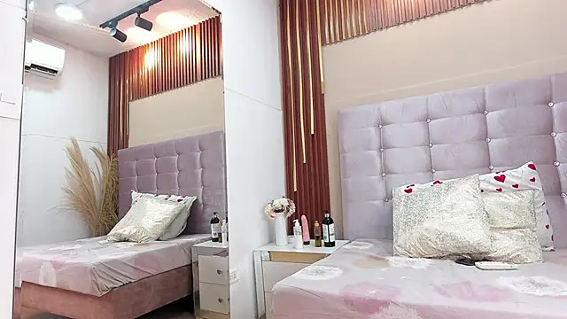 AuraRey's cam snapshot