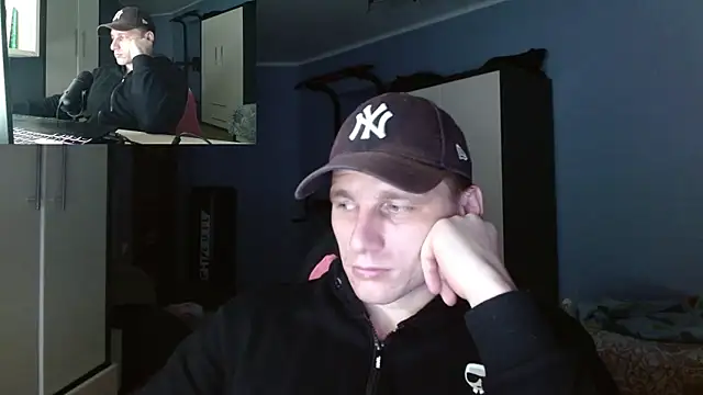 PoliglotJoe live sex cam