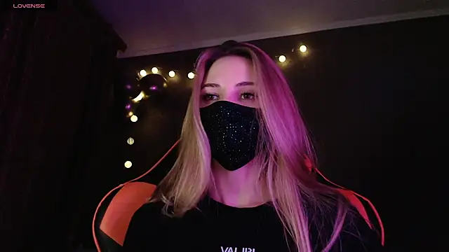 Iris_lave's cam snapshot