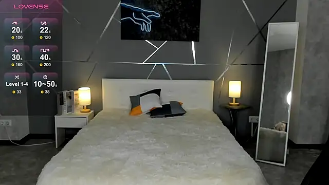 take_me_to_moon's cam snapshot