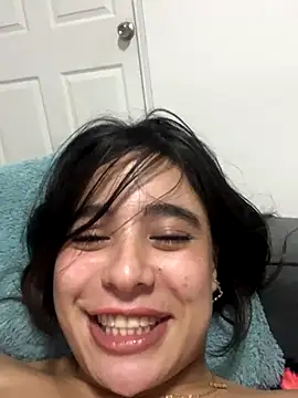 tata_jhonns's cam snapshot