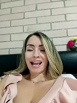 Loly_Horny's cam snapshot