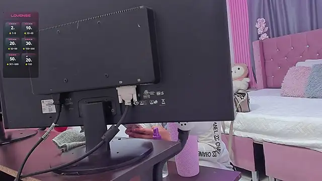 Nayla-Mouna's cam snapshot