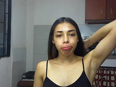 MeganAndMax@xh's cam snapshot