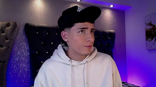 MateoMitchell live sex cam