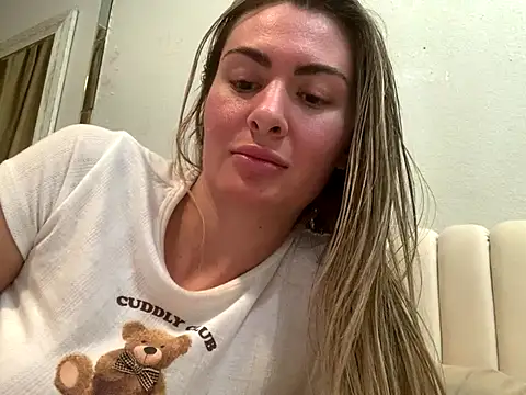 Alyssa_rhoades's cam snapshot