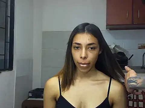 MeganAndMax@xh's cam snapshot