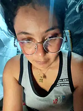 Lily-o's cam snapshot