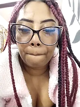 Ebony-Goddess19's cam snapshot