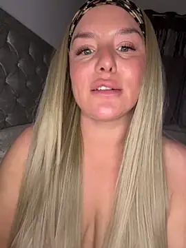 naughtychelseaxox's cam snapshot