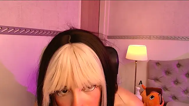 AmieHoff's cam snapshot