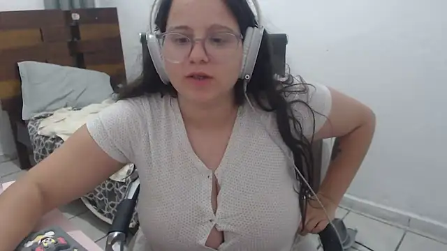 isanhaiaka's cam snapshot