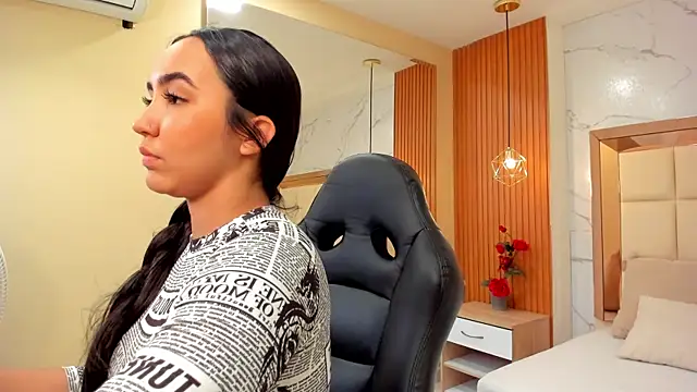 julieta_rosee's cam snapshot