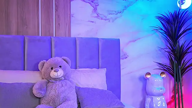 EllyLynn's cam snapshot