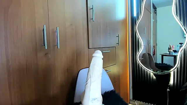 scarletr_red's cam snapshot