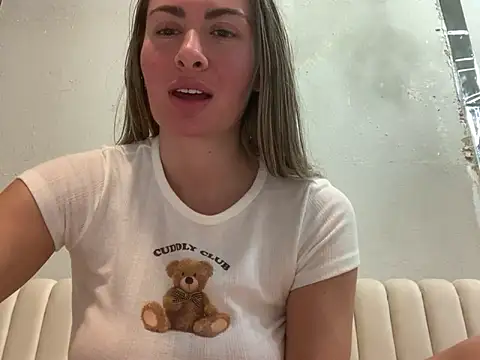 Alyssa_rhoades live sex cam