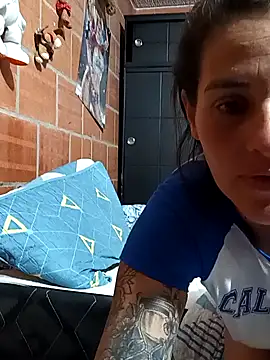 AmeliHoney's cam snapshot