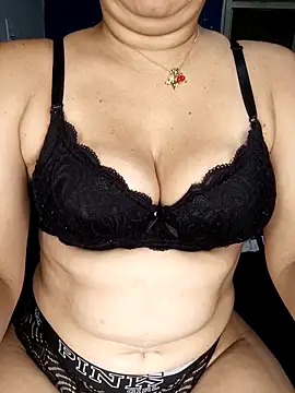 MilfTentasion's cam snapshot