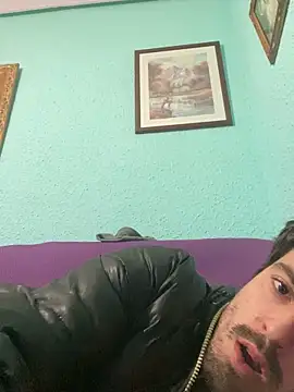 Frantri00@xh's cam snapshot