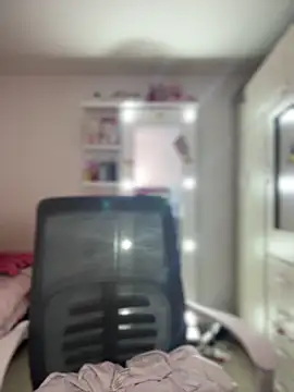 Emmily_19 live sex cam