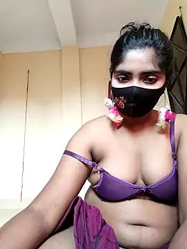 Lina-Rose's cam snapshot