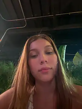 Nikii__ live sex cam