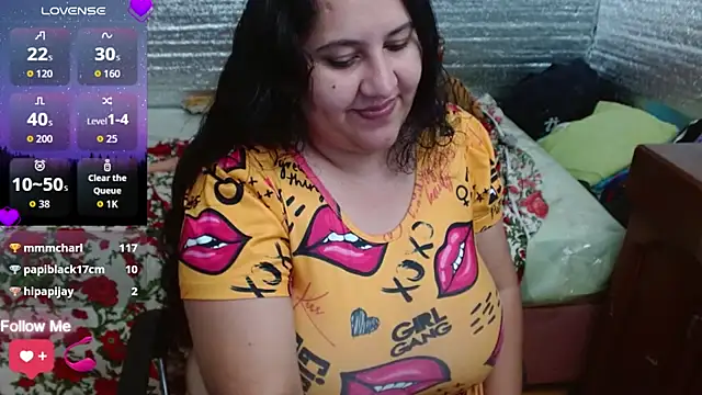 EMILY-NESSA's cam snapshot