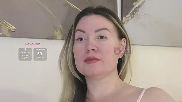 ElyaSoftTemptation's cam snapshot