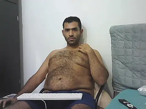 AlphaLatinoBear's cam snapshot