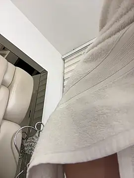 ALISSON_FOXXX1's cam snapshot