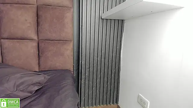 Sussy_Vixen's cam snapshot